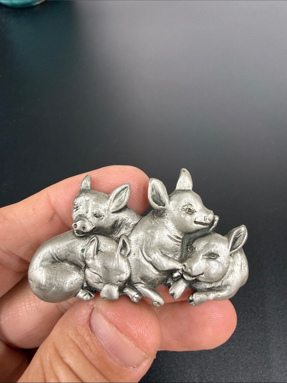 Vintage Seagull Pewter Piglets Brooch - Four Pigs Sleeping Pin 1992 Canada Etain